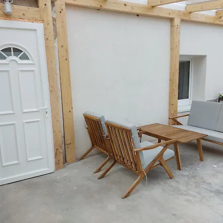 Apartment De Moulin Maurt 1